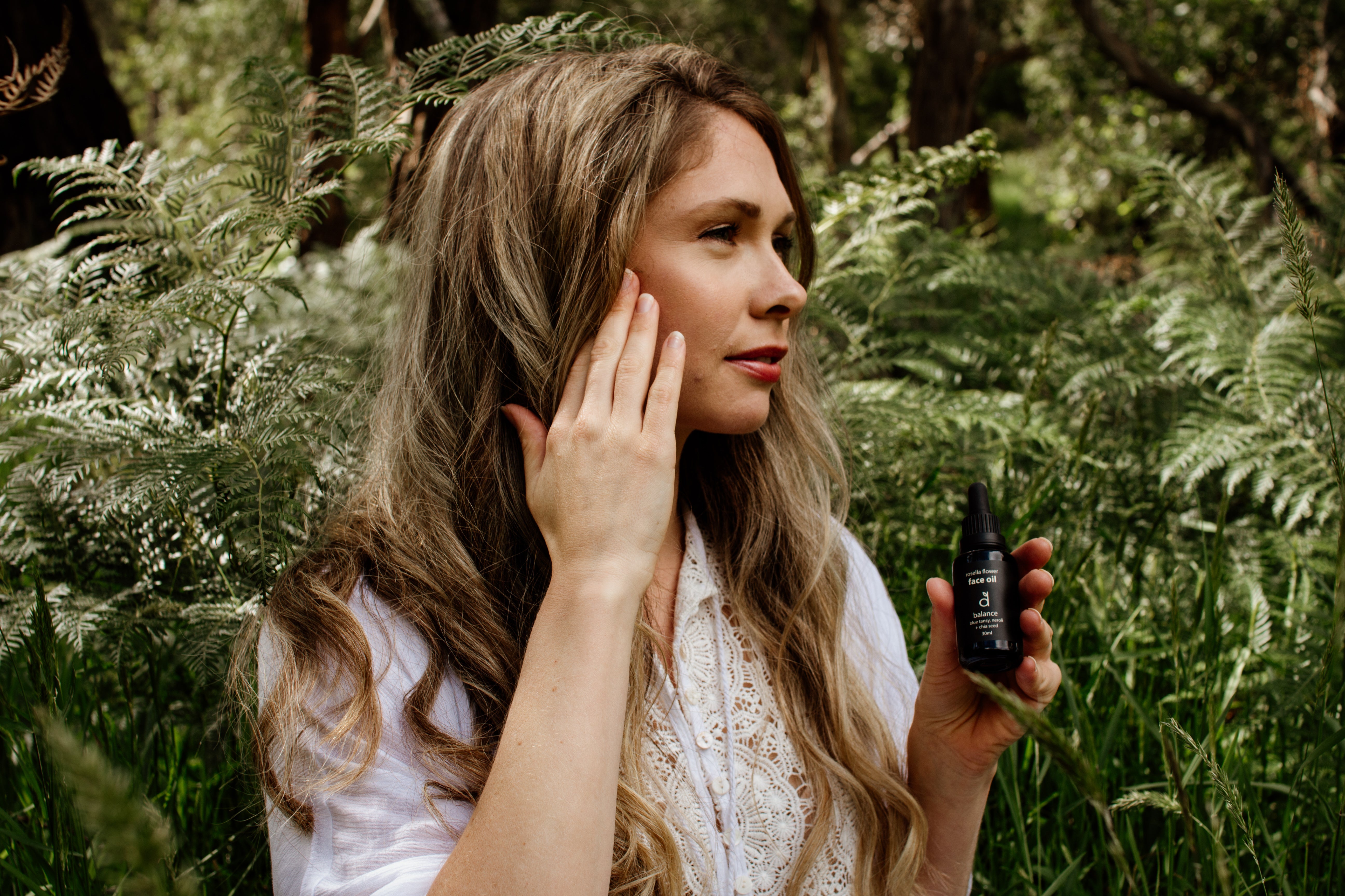 The Gentle Shift: How to Transition Your Skincare for Winter, Naturally