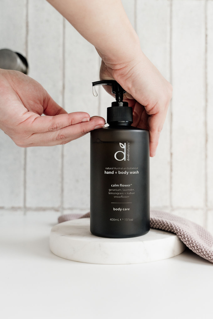 botanical hand + body wash calm flower 400ml
